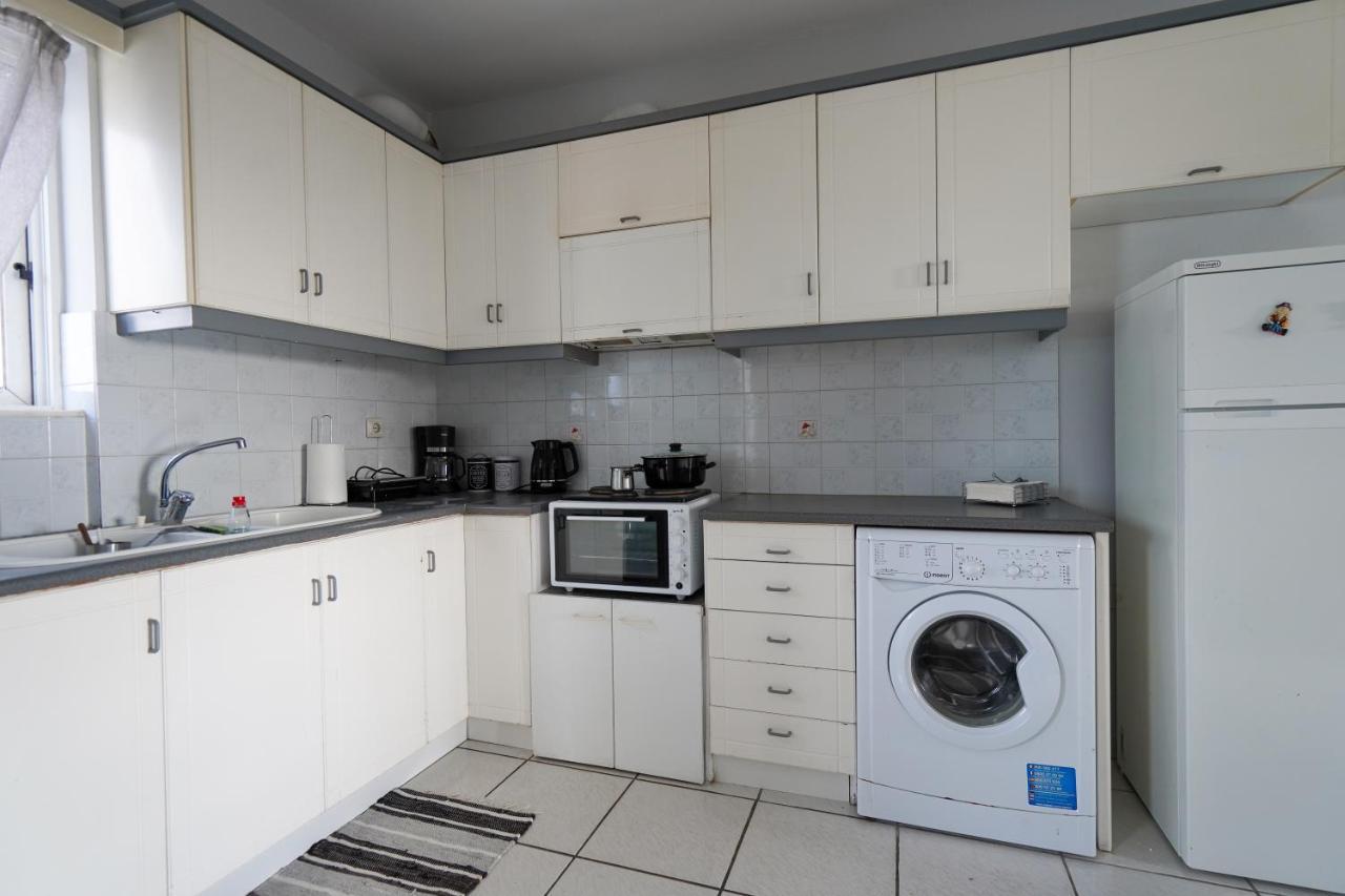 Amvrosia Apartments Мастрихари Екстериор снимка
